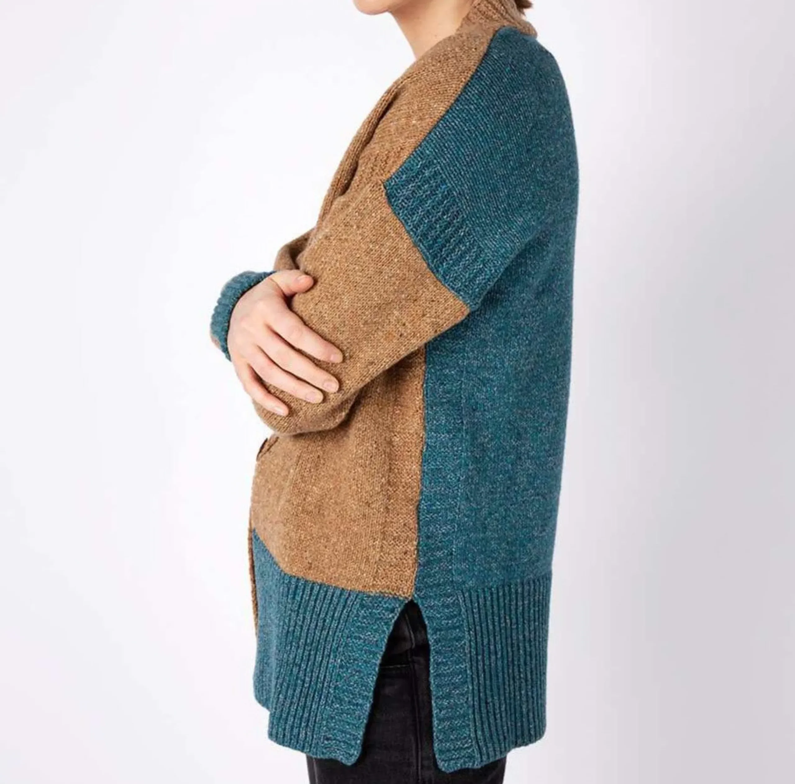 irelandseye_hawthorne_contrast_cardigan_3-2.webp Cheap J. W. Hulme Co Irelandseye Hawthorne Contrast Cardigan